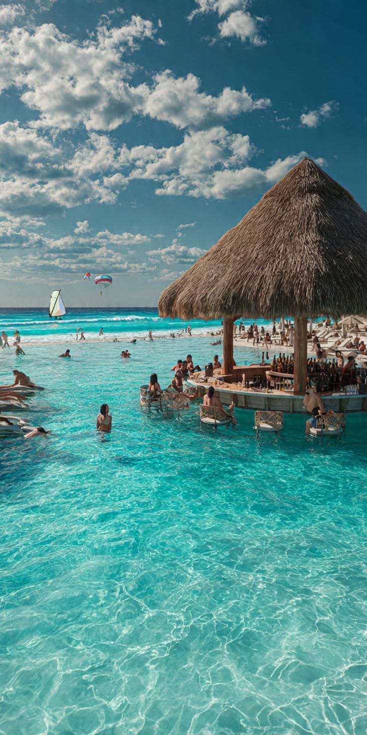 Playa de Cancún con agua turquesa cristalina y arena blanca